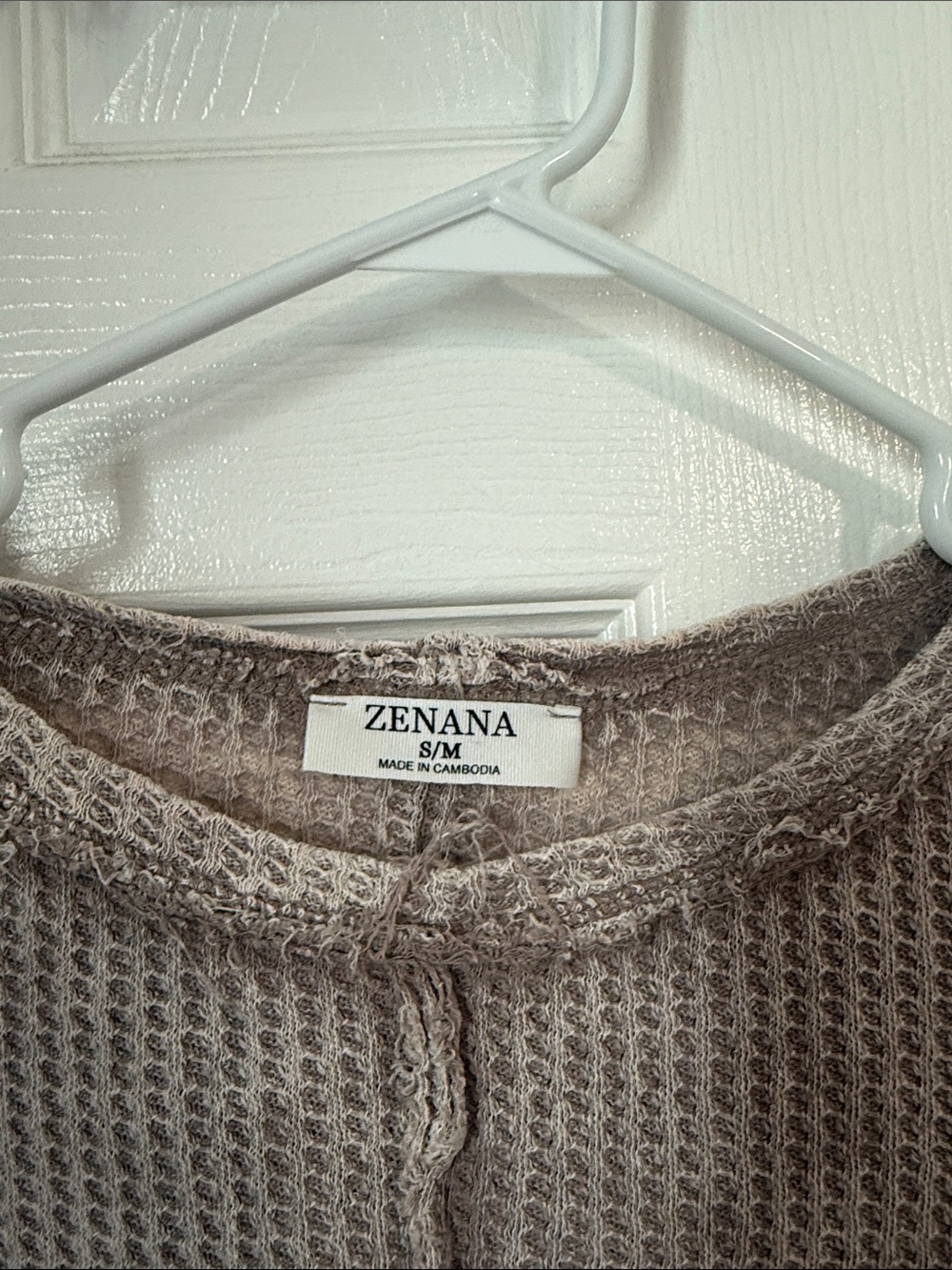 Taupe distressed short sleeve tee - Picture 3 of 3